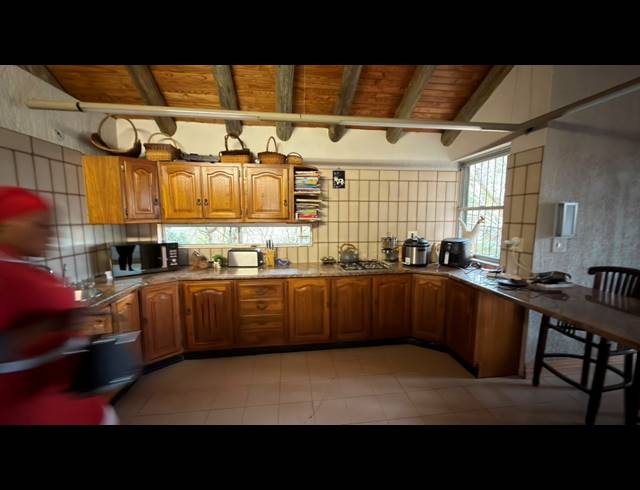 4 BEDROOM HOUSE TO LET IN STEILTES